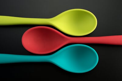 /phu-kien/colored-plastic-spoon-sets